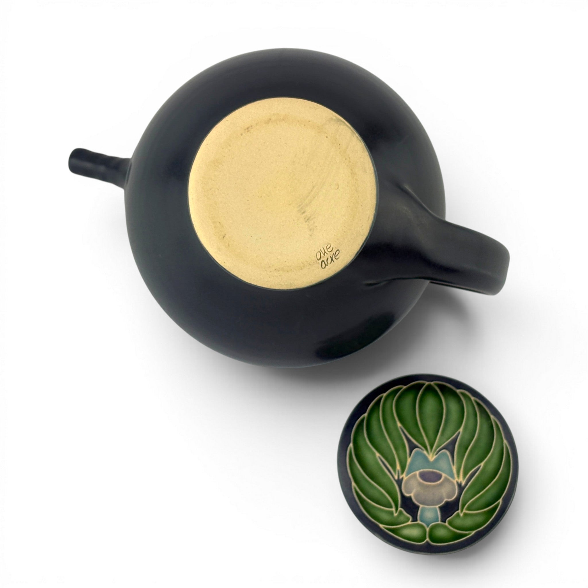 Sarah & Thomas Gelsanliter - Dark Blue Teapot with Peacock Flower Lid