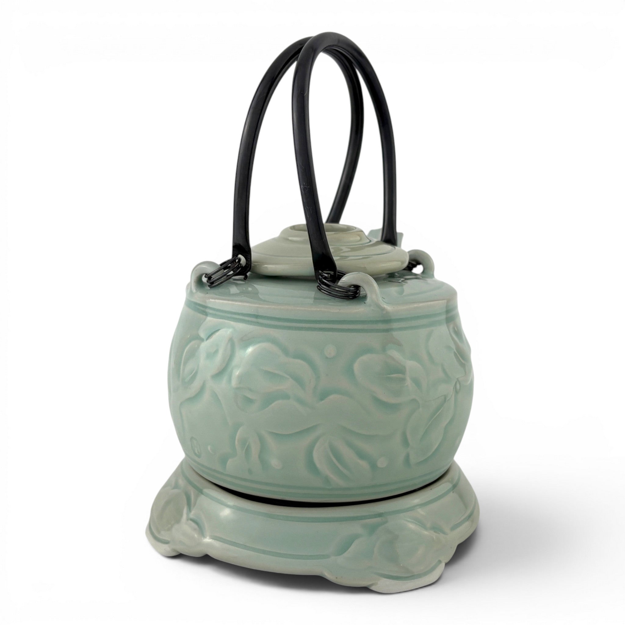 Walter Hyleck -Teapot with Base