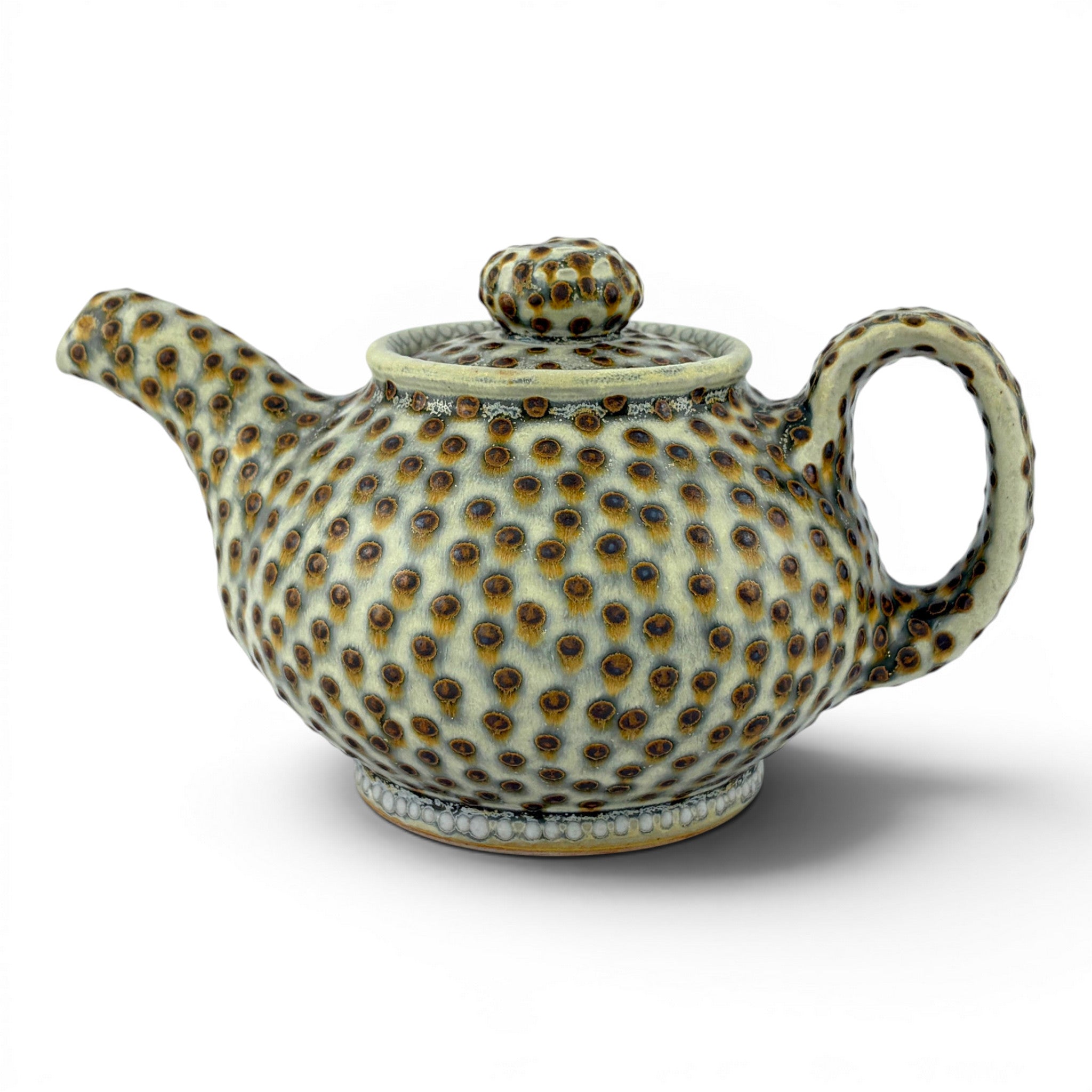 Samantha Henneke - Dotted Teapot