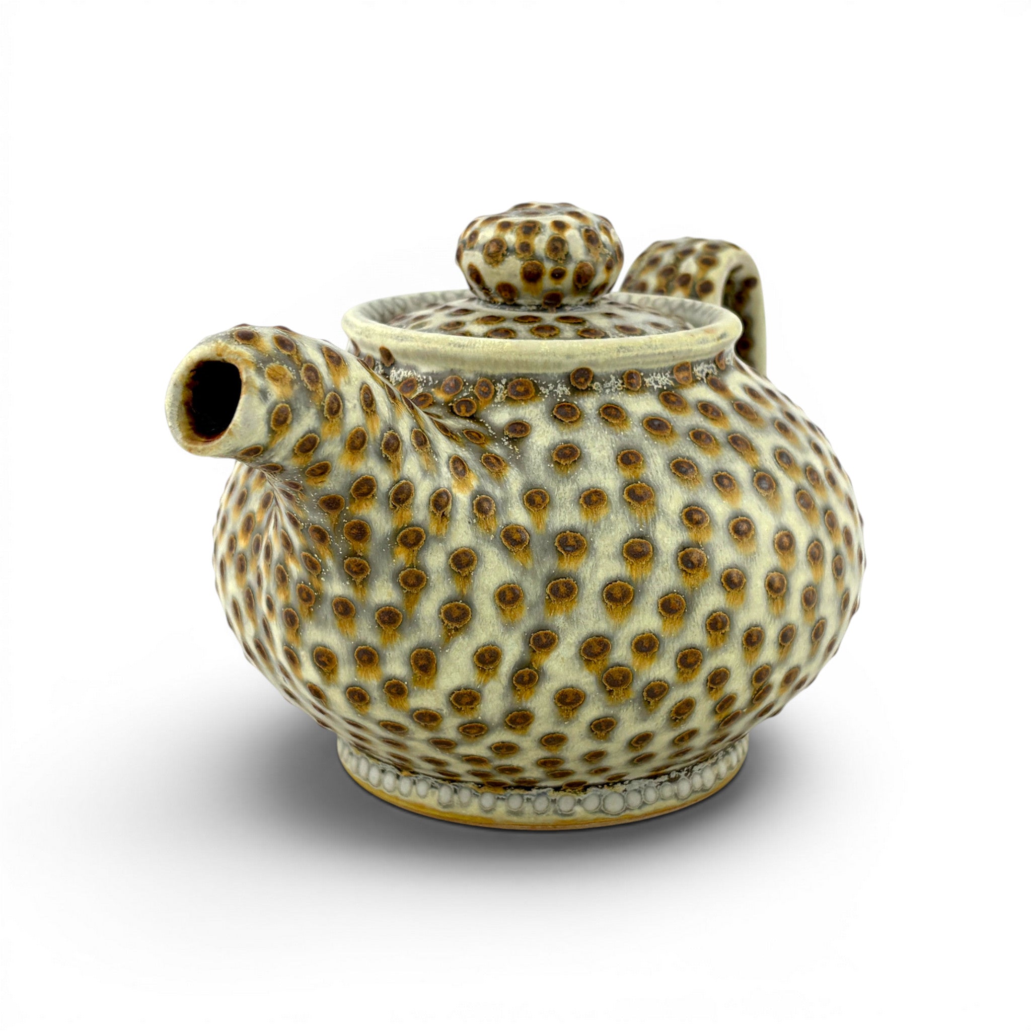 Samantha Henneke - Dotted Teapot