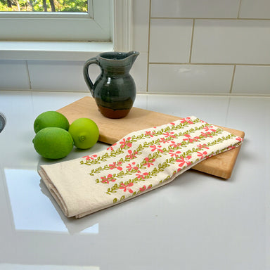 Add some spring to your kitchen with a hand-printed 100% cotton kitchen towel. 