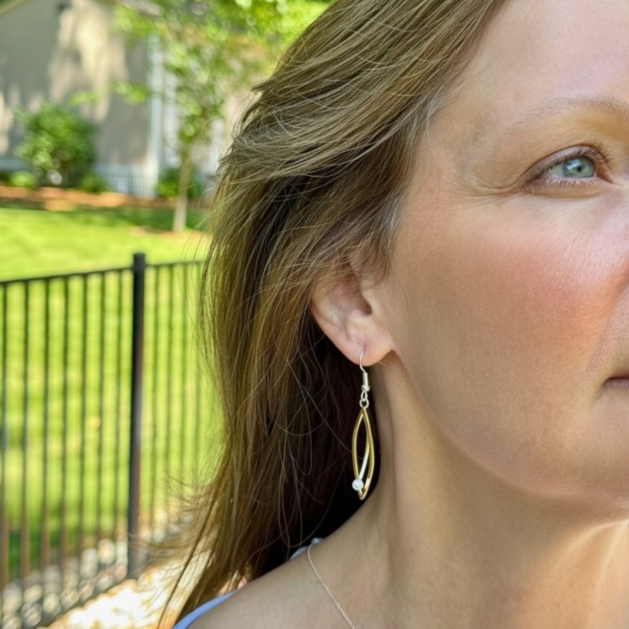 Ellipse Earring with Pearl