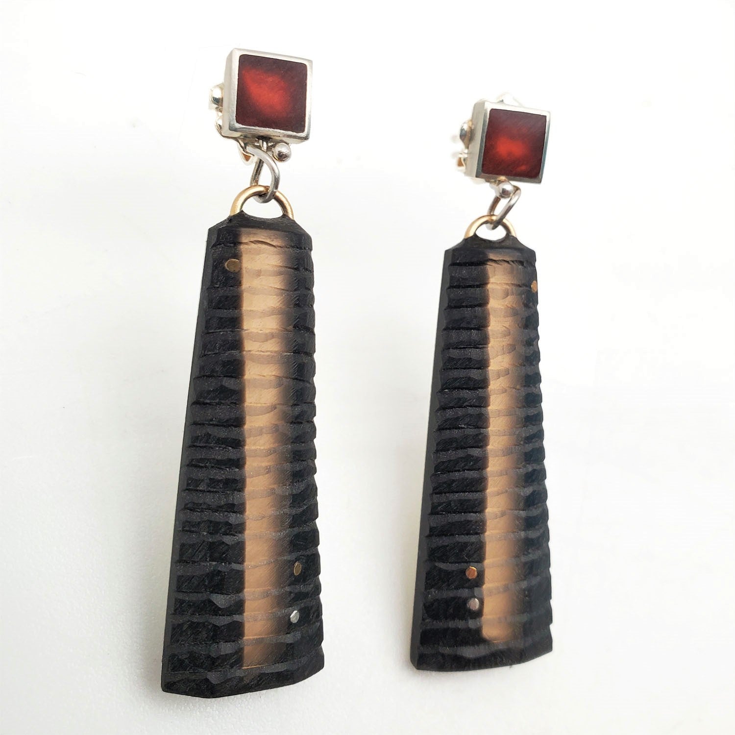 Carved L Trap Earrings