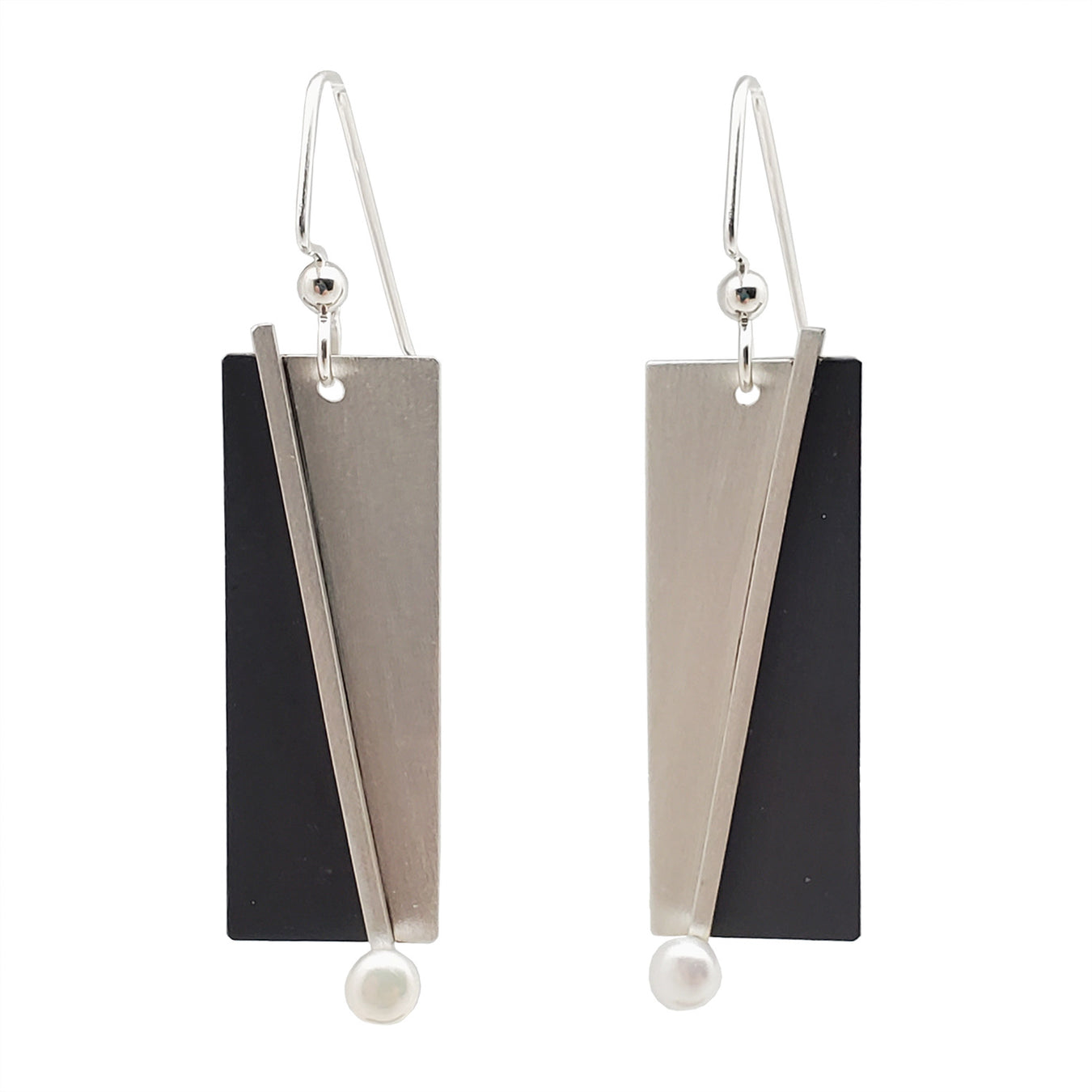 https://cedarcreekgallery.com/cdn/shop/products/E-MAR-30OxidizedwithpearlrectangleshapeearringsES314pic1_1350x1350.jpg?v=1669236624