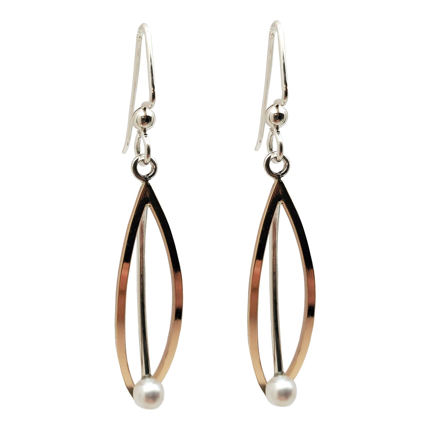 Ellipse Earring with Pearl